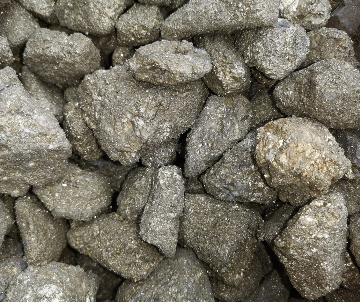 Iron Pyrite - 10-50mm Size | High Purity Fes2, Ideal For Steelmaking And Alloy Applications