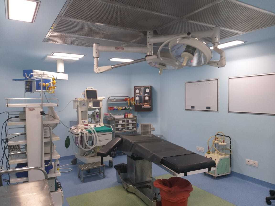 Stainless Steel Modular Operation Theater - 20x20 Sq. Ft, Eco-friendly Design, Paint Coated Finish, Suitable For Hospitals And Medical Colleges