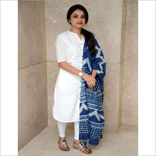 धोने योग्य महिलाओं के लिए डेली वियर कुर्तियां