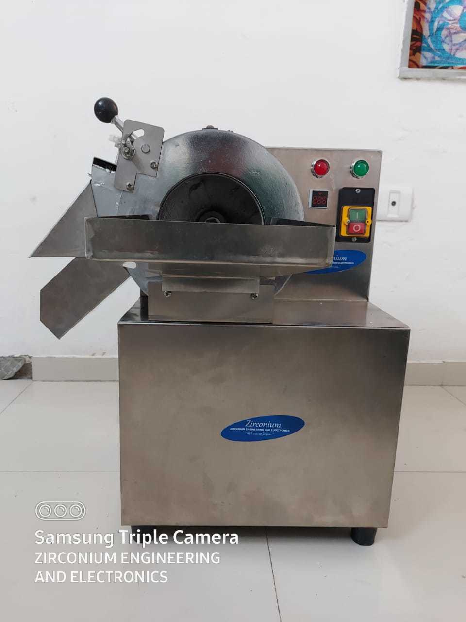 Semi Automatic Vegetable Cutting Machine