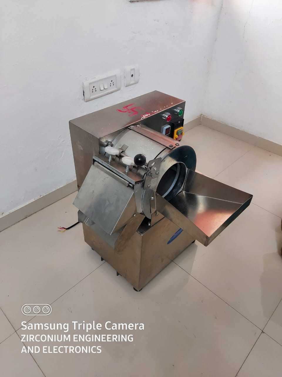 Semi Automatic Vegetable Cutting Machine