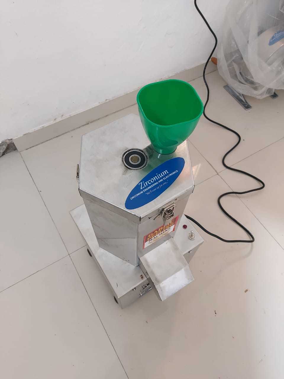 Semi Automatic Small Dry Garlic Peeling Machine Table Top