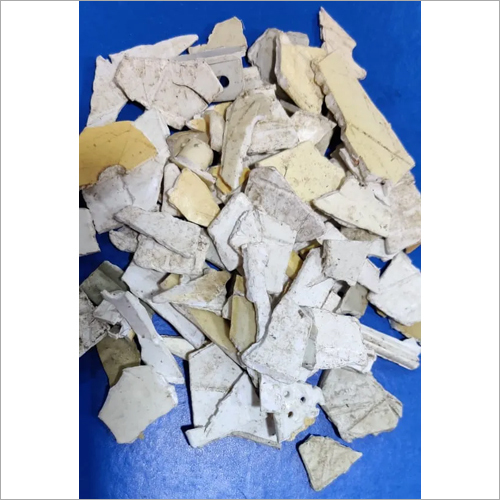 Plastic Scrap - White Granules, 0.9 g/cm³ Density, 1-10 mm Particle Size, 100-250 °C Melting Point, 0.5% Moisture Content