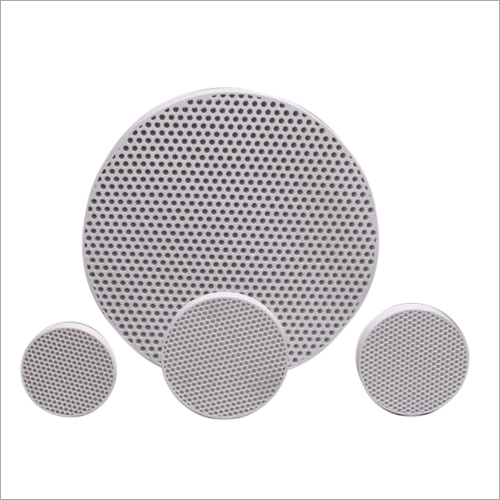 Cordierite Ceramic Honeycomb Filter - 40-500mm Diameter, 12-50mm Height, White | High Strength, 80-90% Efficiency, Non-Metal Impurity Filtration, Three-Year Warranty, Custom Geometric Shapes