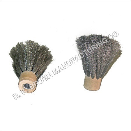 Hollow Rivets Cup Brush - Color: Black