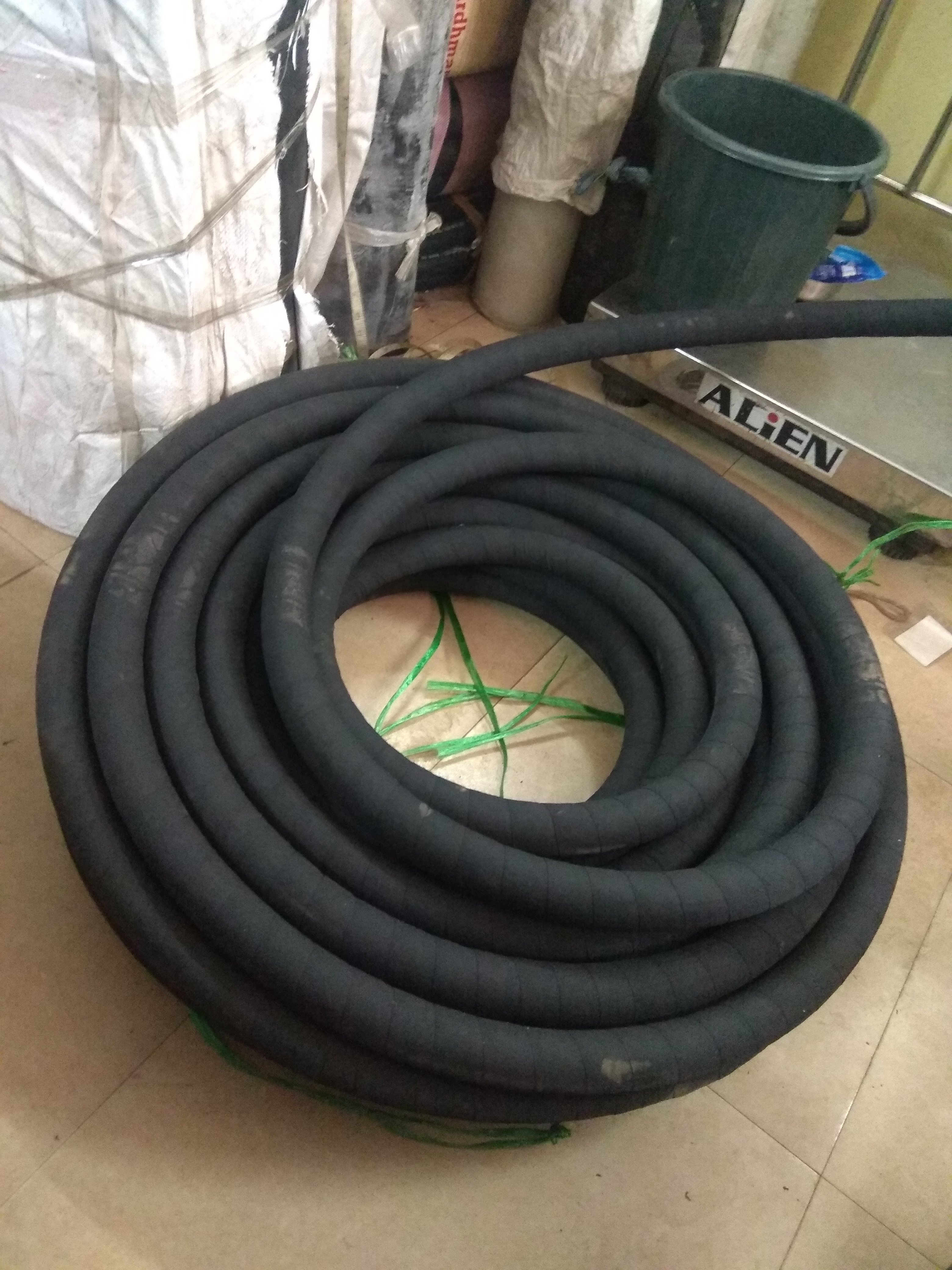 Blasting Hose - Capacity: 6/12 Kg/day