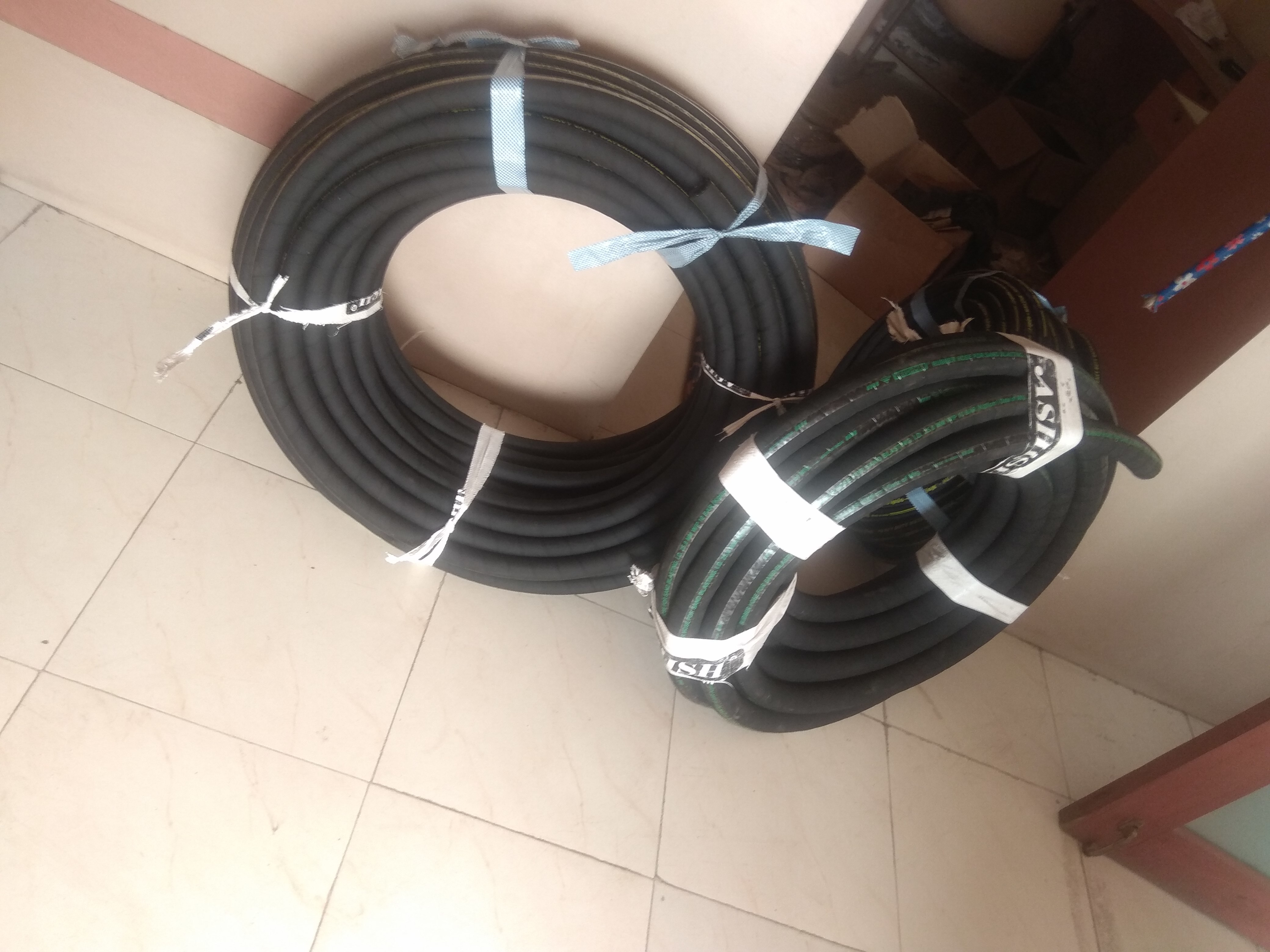 Blasting Hose - Capacity: 6/12 Kg/day