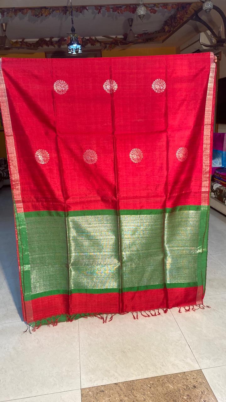 Pure Dupion Raw Silk Handloom Saree With All Over Box Woven Jari Woven Pallu - Silk Material Contrast Blouse Perfect For Party Wear Suitable For All Seasons