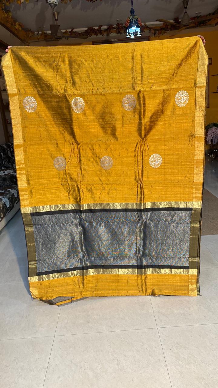 Pure Dupion Raw Silk Handloom Saree With All Over Box Woven Jari Woven Pallu - Silk Material Contrast Blouse Perfect For Party Wear Suitable For All Seasons