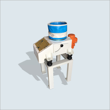 Vibro Feeder - 220V, Automatic Operation, White Color | Lower Energy Consumption for Industrial Use