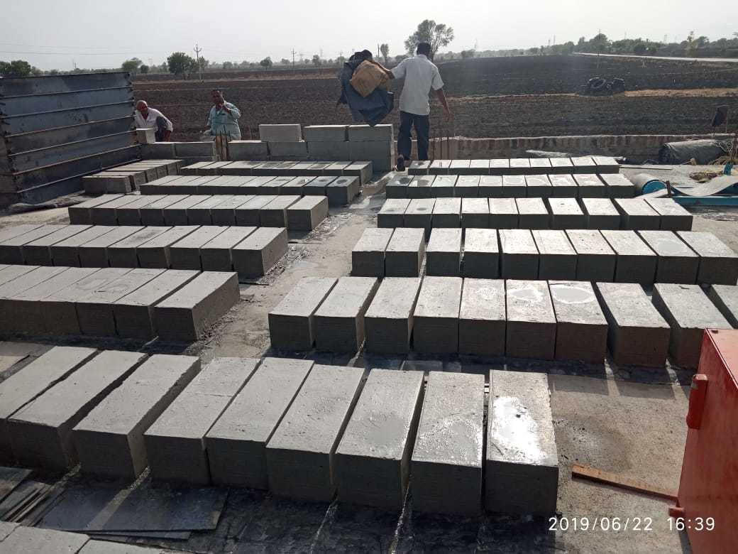 Clc Blocks Making Plant - Fly Ash Material, 1.2 M3 Capacity | Semi-automatic Operation, Low Maintenance Design, Fast Working Features