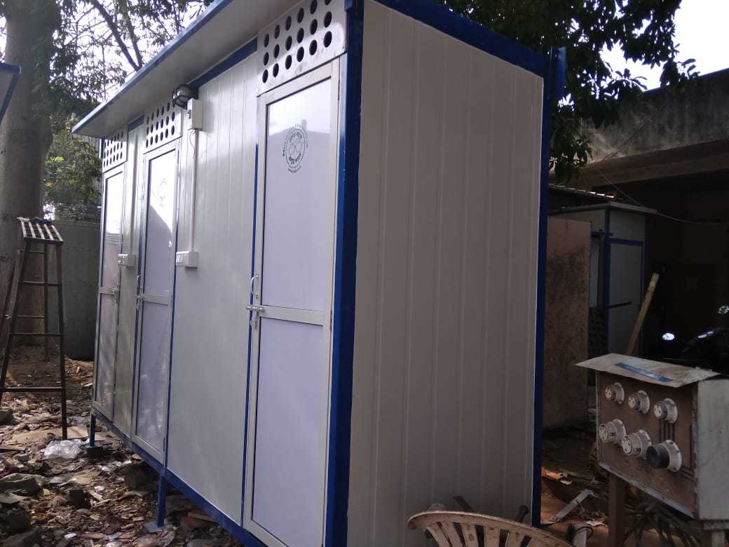 Mobile Toilet Roof Material: Sandwich Panel