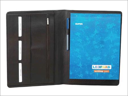 लेदर वॉलेट