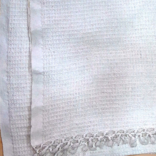 Handloom Towels - Cotton Blend, Sizes: 50x100 Cm To 100x220 Cm | Soft, Skin Friendly, Diverse Designs And Weaves