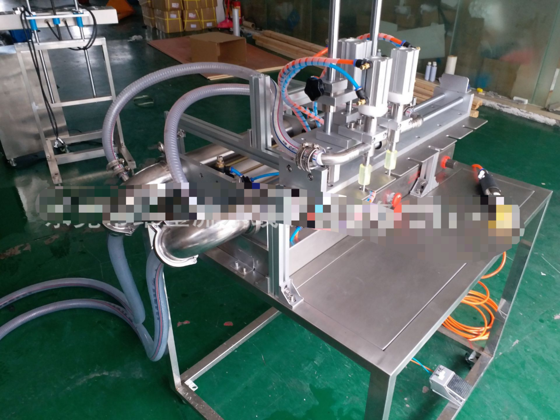 Stainless Steel Double Head Semi Automatic Bottle Can Liquid Filling Machine