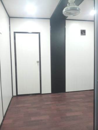 Akash Cabin - Durable Prefabricated Container Office, 15-year Lifespan, Ideal For Builders And Contractors