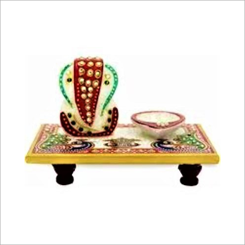 टिकाऊ संगमरमर हस्तनिर्मित चोकी गणेश प्रतिमा