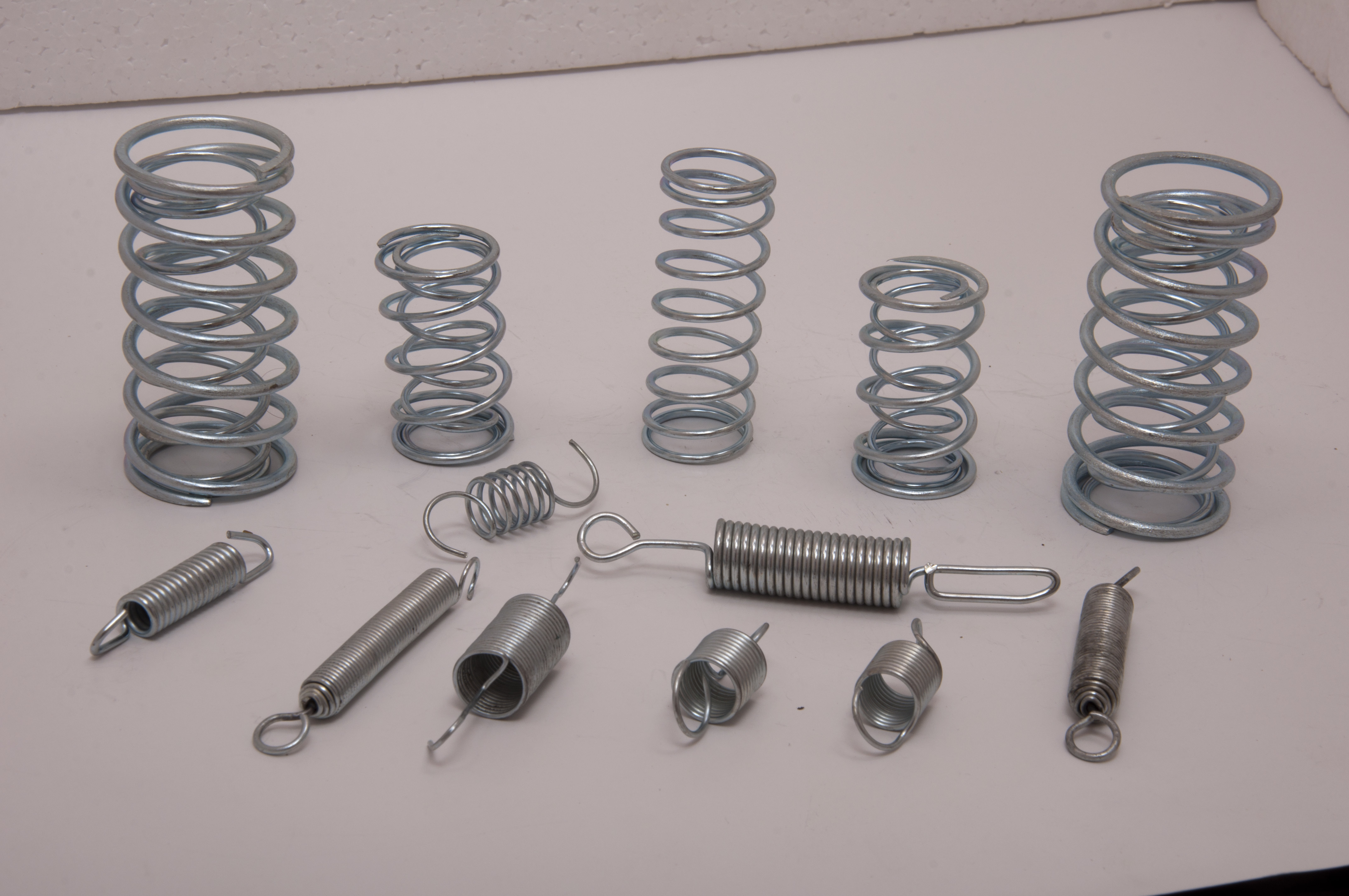 Oil Engine Spring - Stainless Steel, 25-125mm Height & Length, 22mm Diameter | Compression Load, Spiral Coil Style, Polished Finish