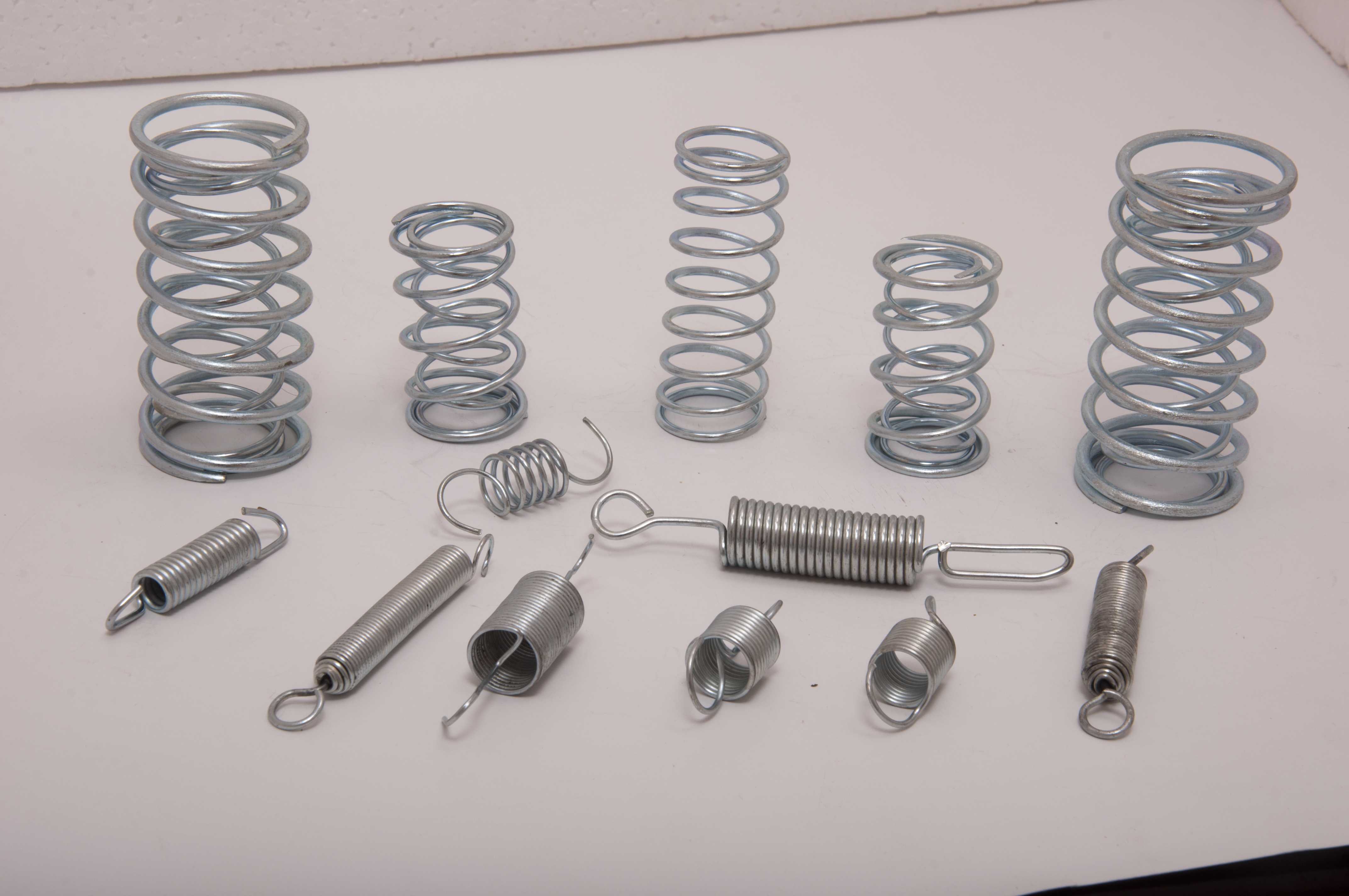 Oil Engine Spring - Stainless Steel, 25-125mm Height & Length, 22mm Diameter | Compression Load, Spiral Coil Style, Polished Finish