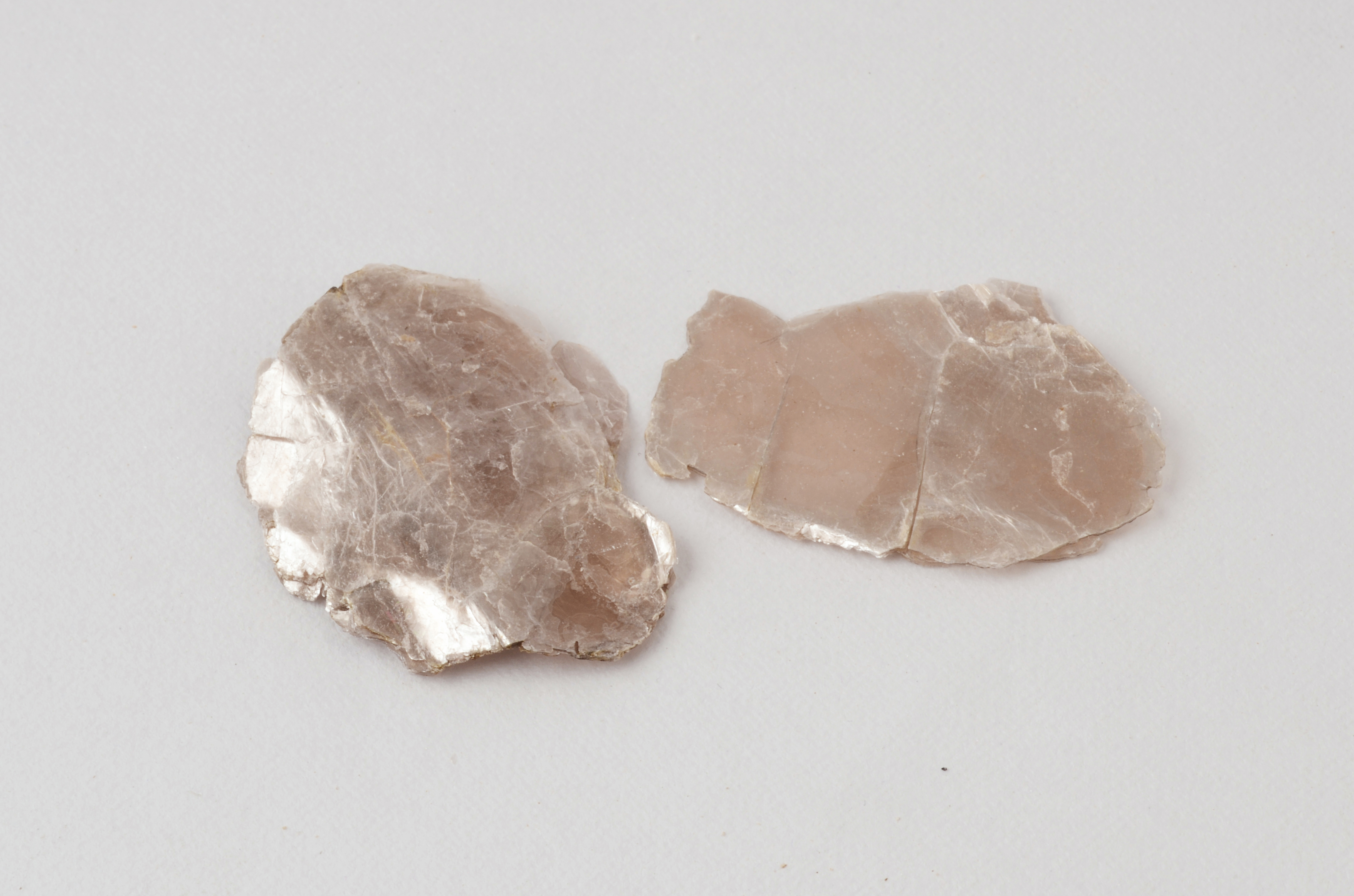 Ruby Mica Scrap - 50 Kg Hdpe Bag | Clean Dry High-tensile Strength Impurity-free Versatile Uses Regular Availability