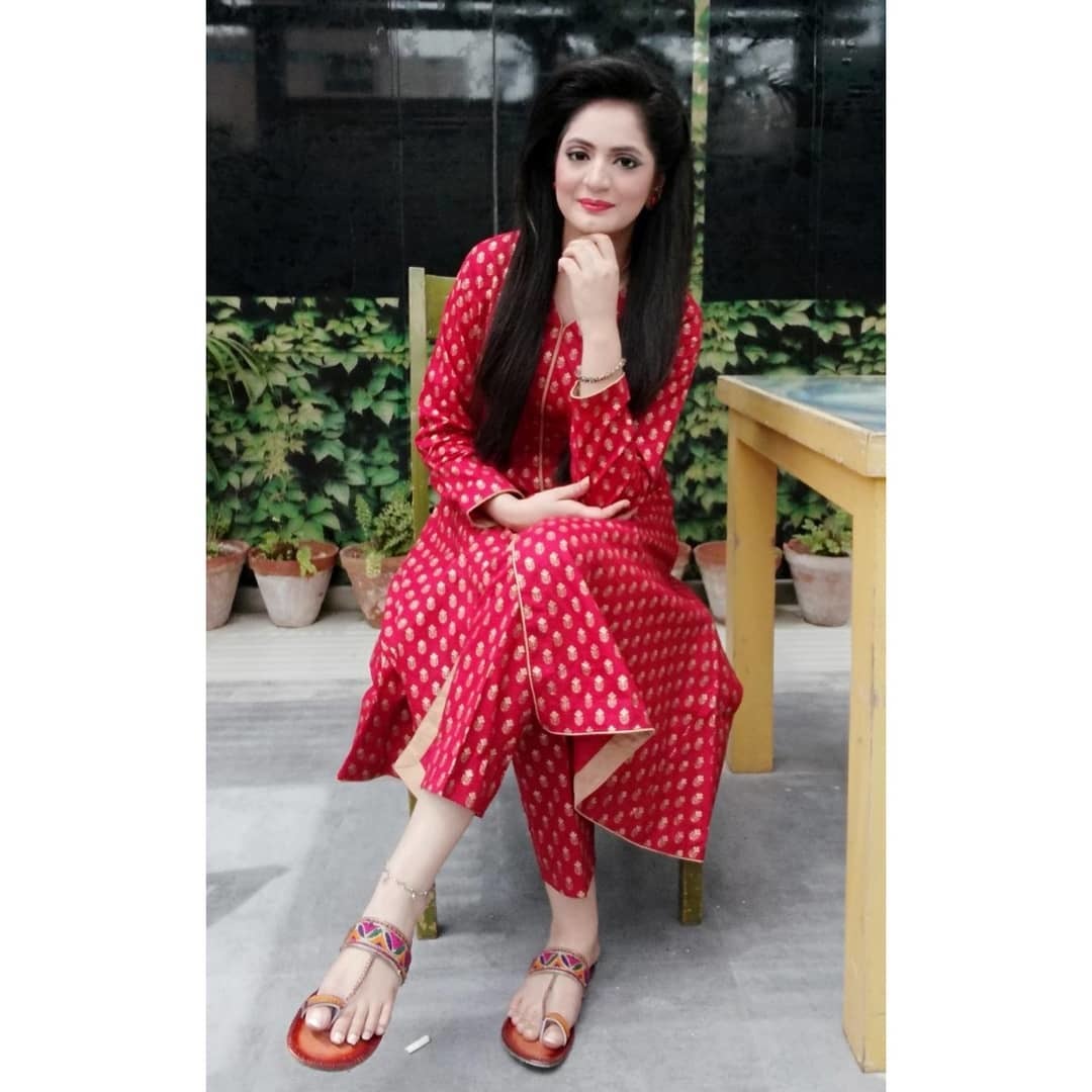 Reyon Fabric Long Kurti With Pant - Size 38-44, Red Color | Trendy Design, Full Sleeves, Ethnic Wear, Washable For All Seasons