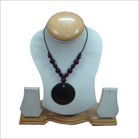 फैंसी बीडेड ज्वेलरी