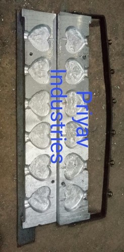 हार्ट कैंडल मोल्ड