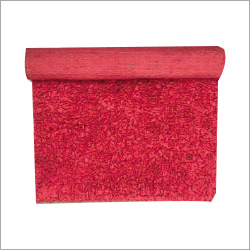 पुनर्नवीनीकरण लाल गलीचा