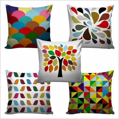 अतरंगी कुशन कवर