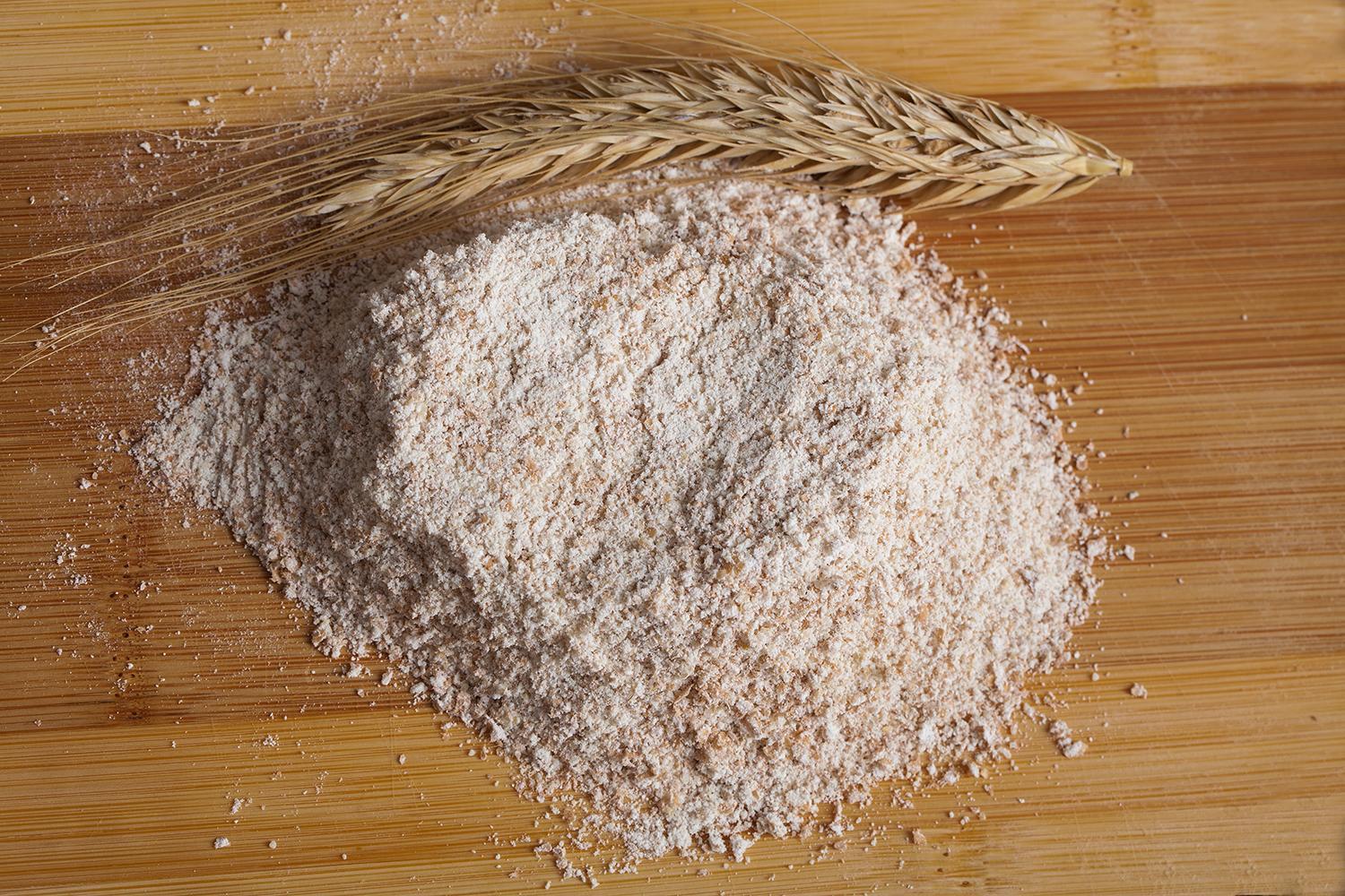Chakki Atta - Whole Wheat Flour, High Fiber Content, Nutritious And Versatile For Everyday Cooking
