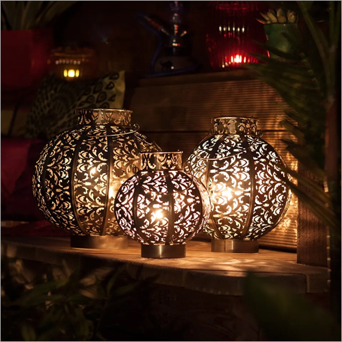 ब्लैक मोरक्को ग्लोब लालटेन