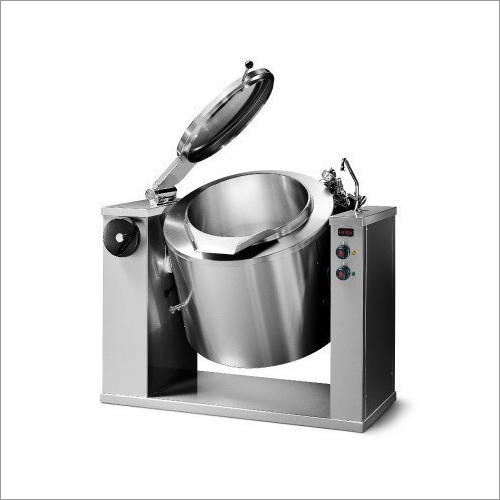 झुका हुआ उबलता हुआ पैन