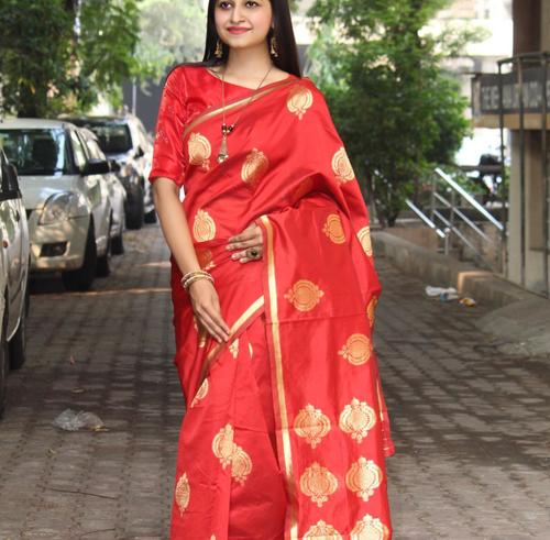 मल्टी कलर हिट डिज़ाइन