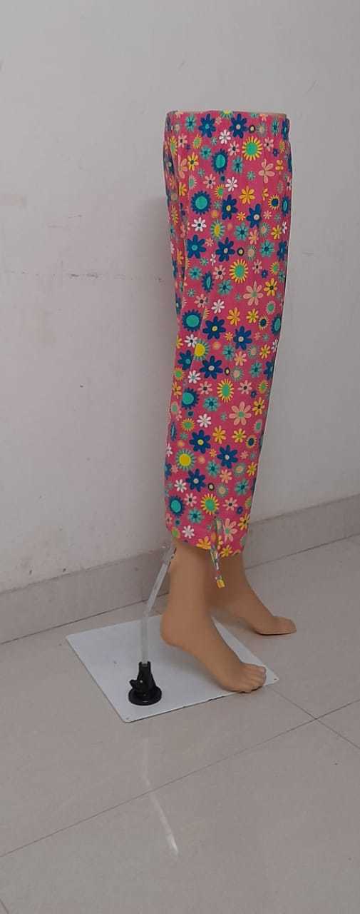 Ladies Printed Cotton Capris