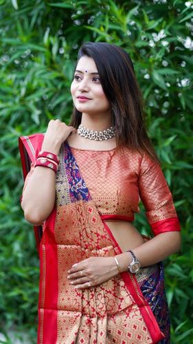 मल्टी कलर लेडीज़ पार्टी वियर सिल्क साड़ी