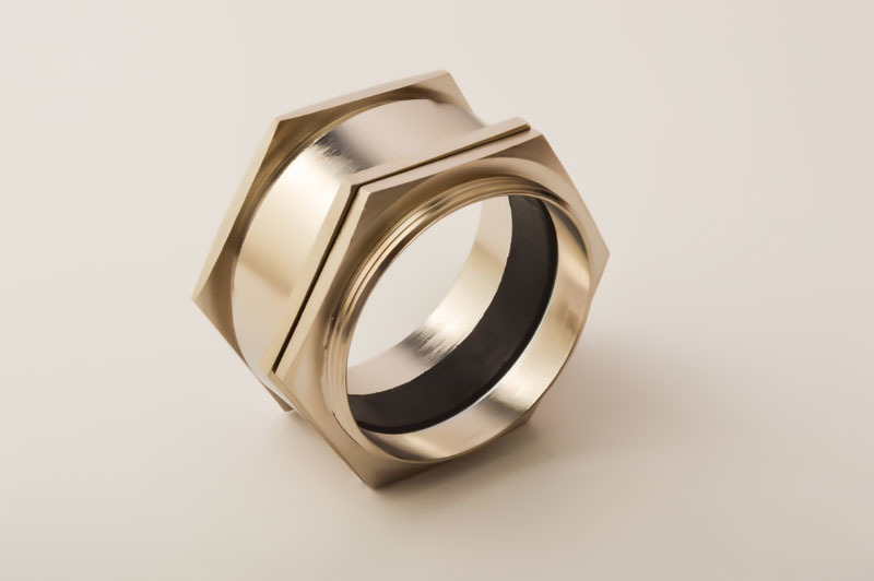 Single Compression Cable Gland - Electro Nickel Plated Brass, Natural Rubber Seal | Indoor & Outdoor Use For Armored & Un-armored Cables, Multiple Thread Types Available
