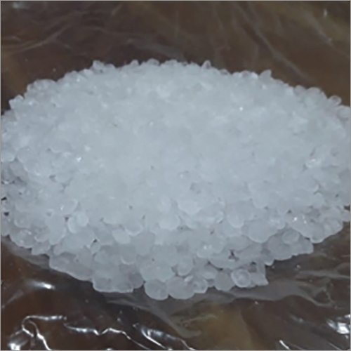 व्हाइट पैराफिन वैक्स एप्लीकेशन: कैंडल मेकिंग