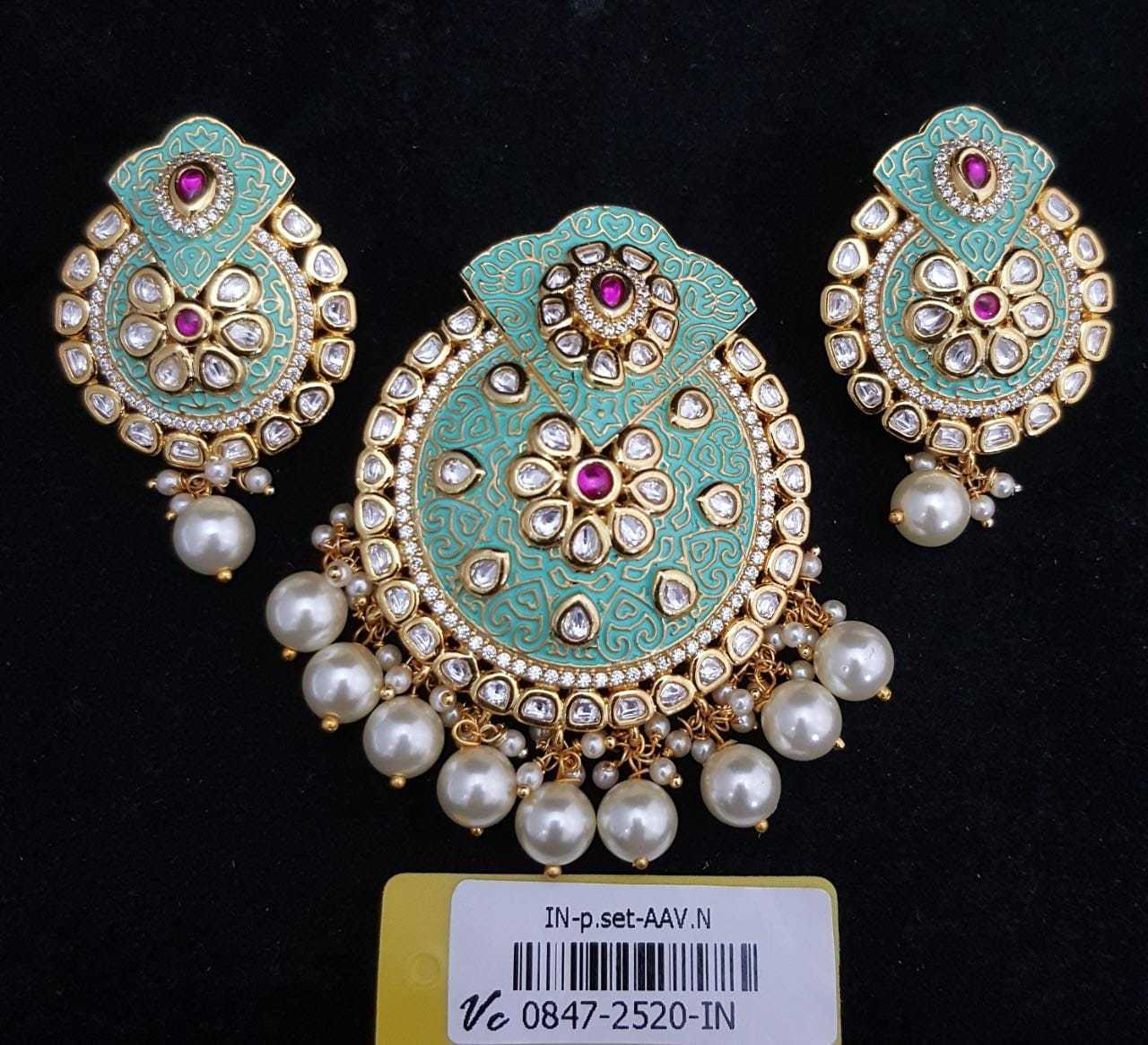 Kundan Meena Pendent Set