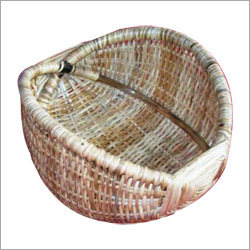 अंडाकार बेंत की टोकरियाँ