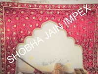 सैटिन रेड कटआउट