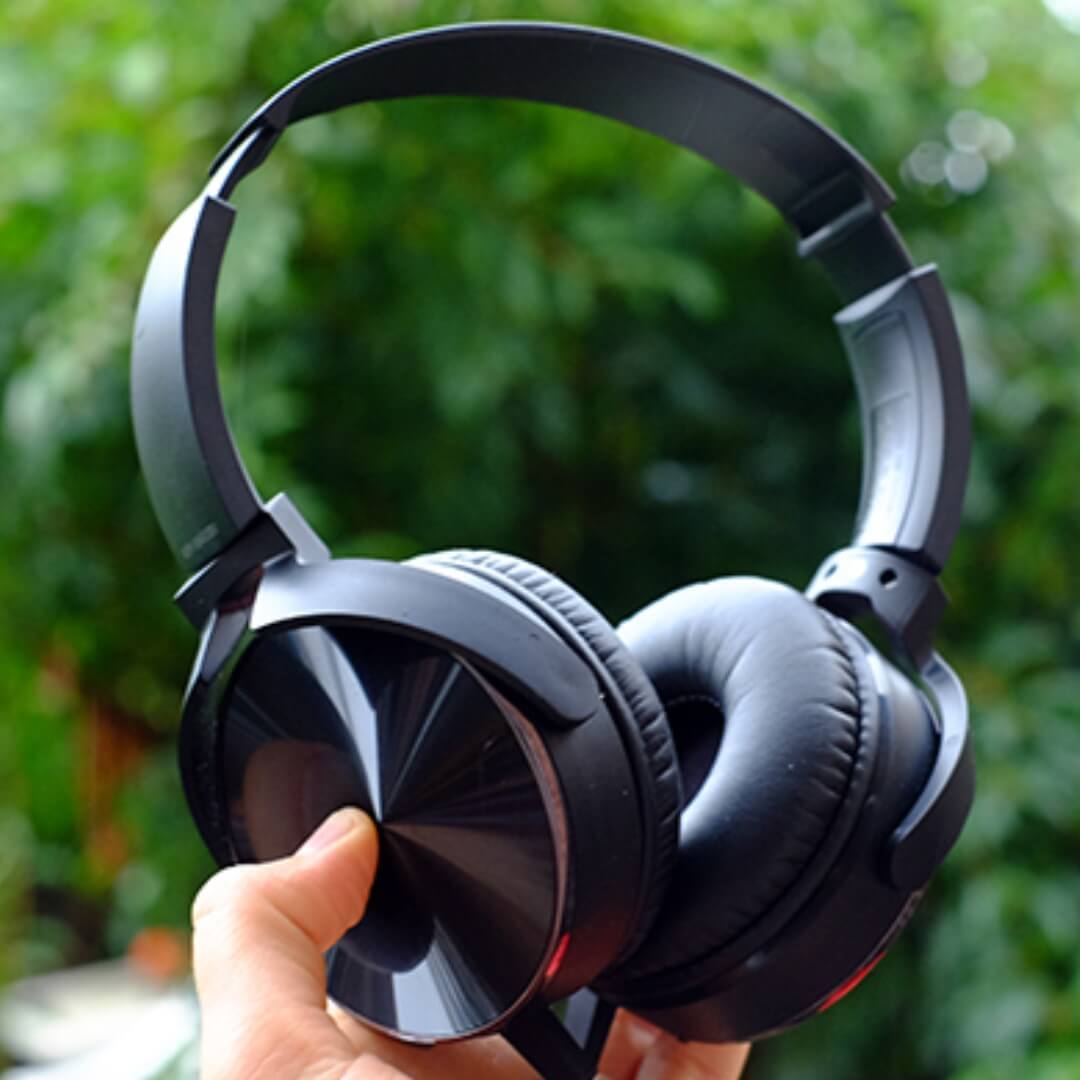 Extra Bass Stereo Wired Headphone - Plastic Material, Standard Size, Multi-color Design | 30 Mm Driver, 5 Hz - 22000 Hz Frequency Range, Neodymium Magnet
