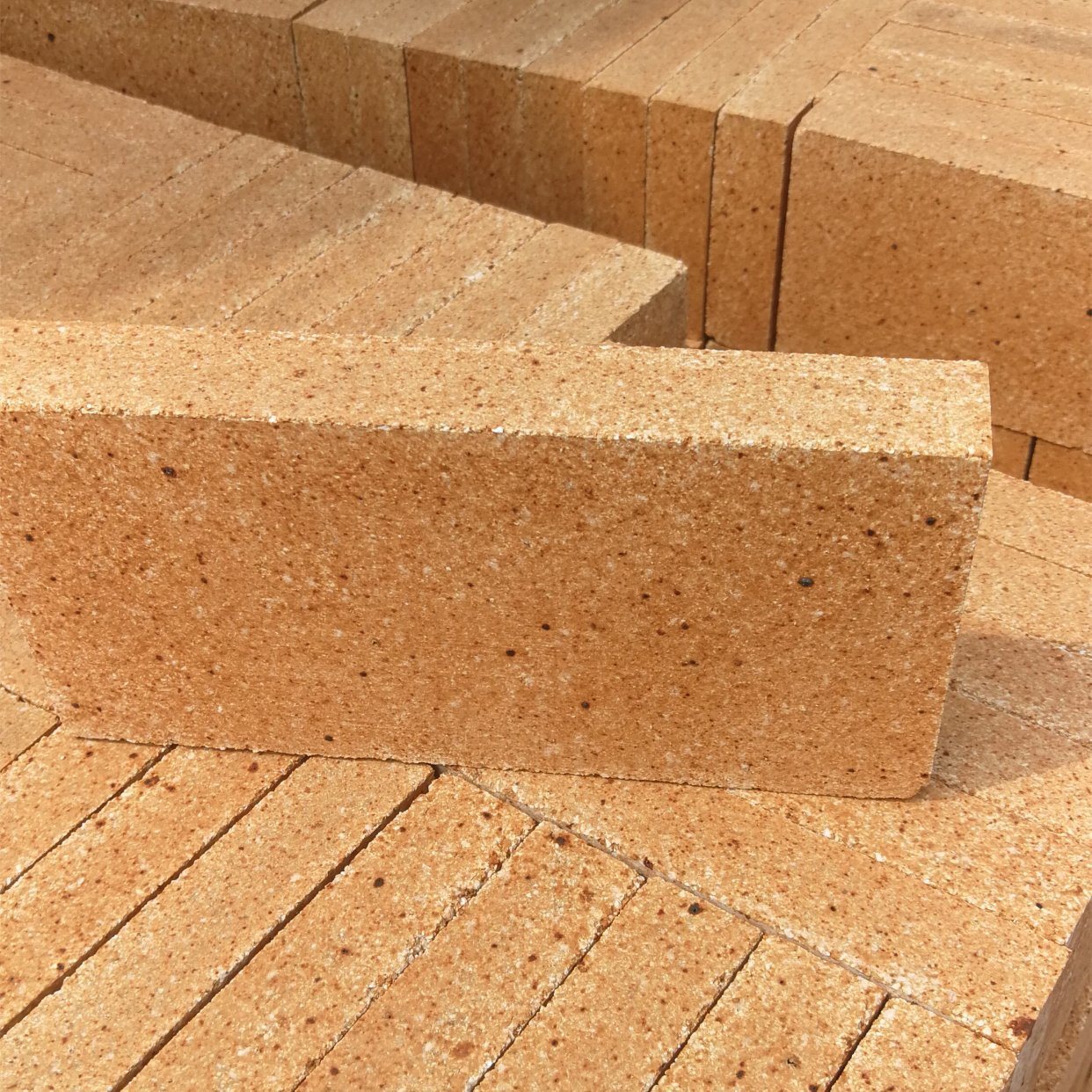 Fire Bricks - High-temperature Ceramic Material | Low Thermal Conductivity, Superior Mechanical And Chemical Resistance