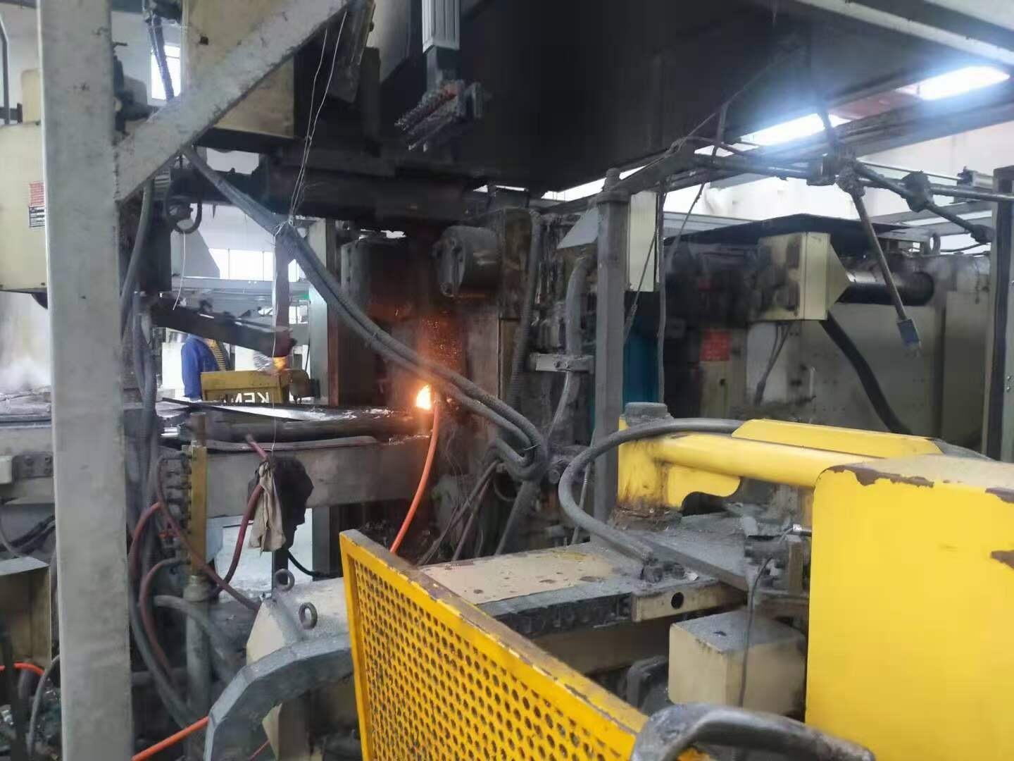 Grey Used Buhler 530t Die Casting Machine