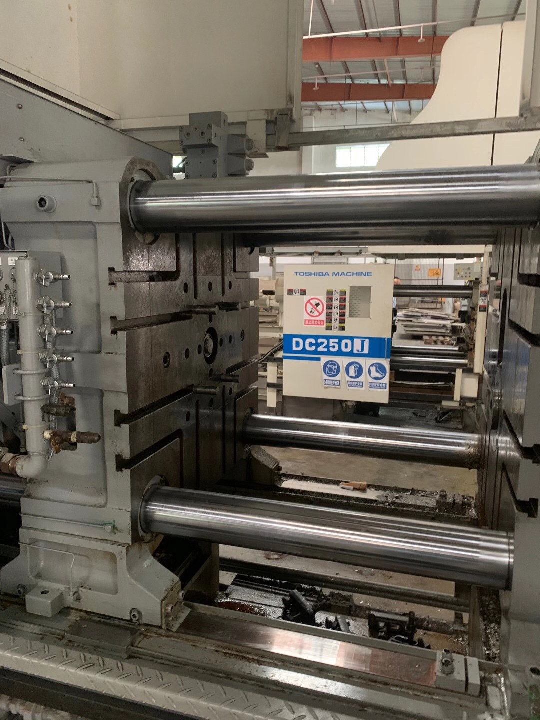 Grey Used Toyo 250t Die Casting Machine