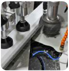 Semi-automatic Angled End Milling Machine