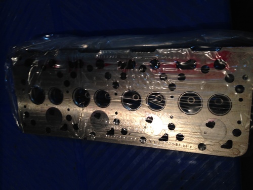 मेटल 1G677-03040 कॉम्प. सिलेंडर हेड