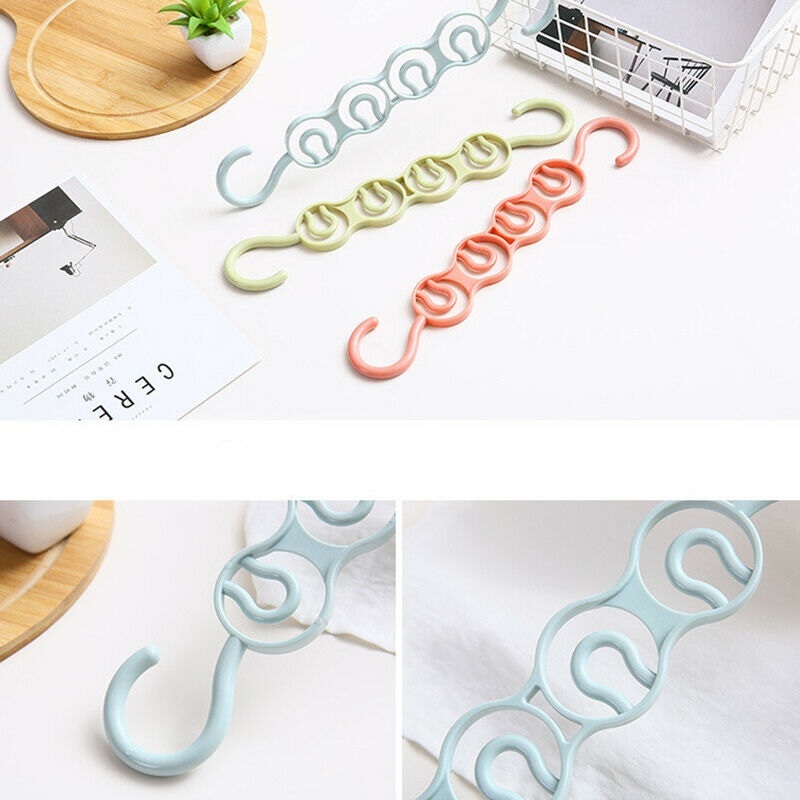 4 Hole Space Saving Clothes Hanger - Plastic, 32.5 X 5.4 X 0.8 Cm Dimensions | Lightweight 60g, Versatile Use For Various Clothing Types