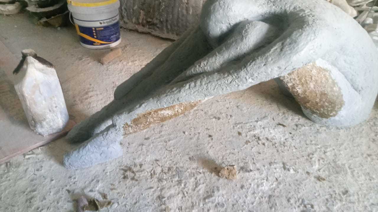 Cutting Lady