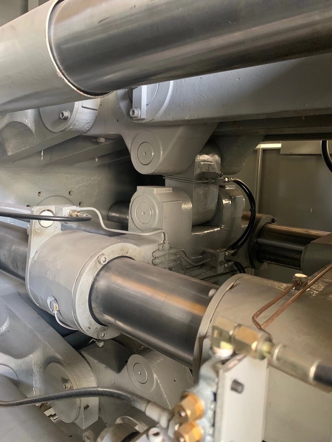 Grey Used Ube 250t Die Casting Machine