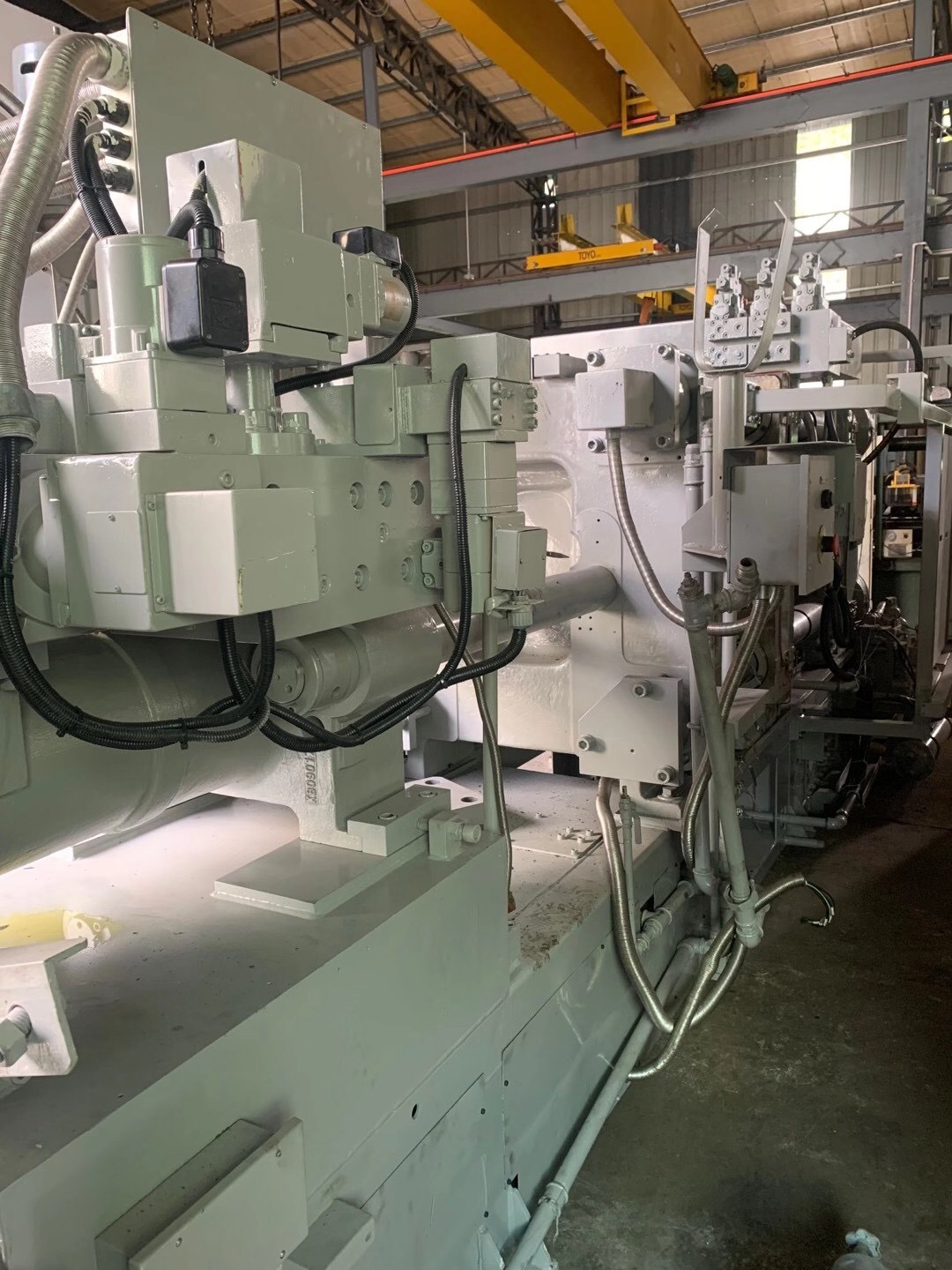 Grey Used Ube 250t Die Casting Machine